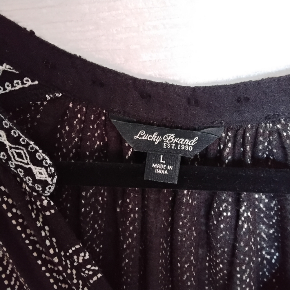 Lucky Brand L Black and White Women's V Neck Cap Sleeved Top - Picture 2 of 5